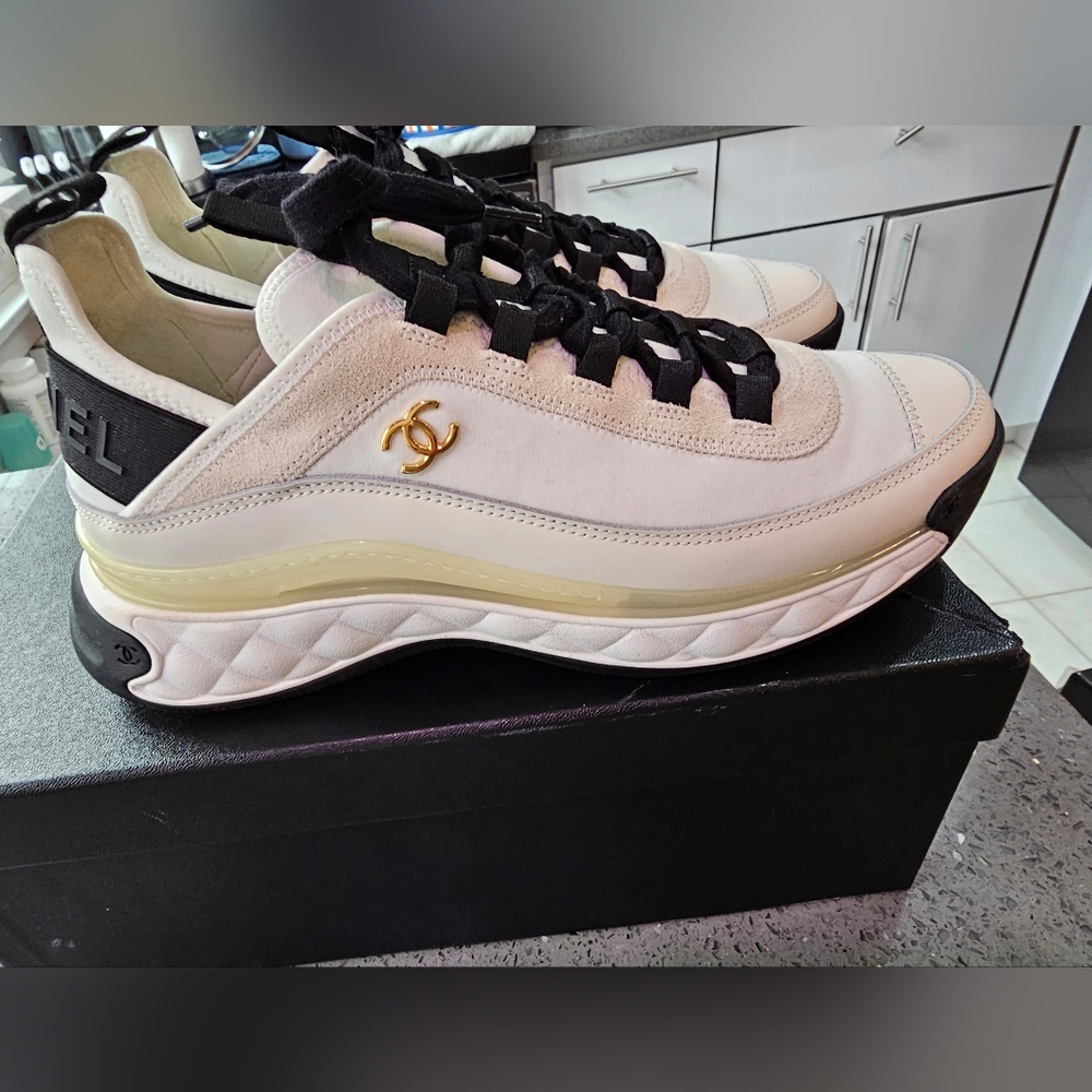 Velvet Calfskin Mixed Fibers CC Sneakers 40 Ivory Black Comes with Box dustbag